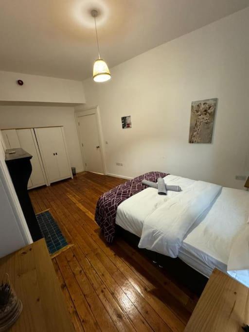 شقة Sleep 6 -Sheffield-George Street Gs202 المظهر الخارجي الصورة