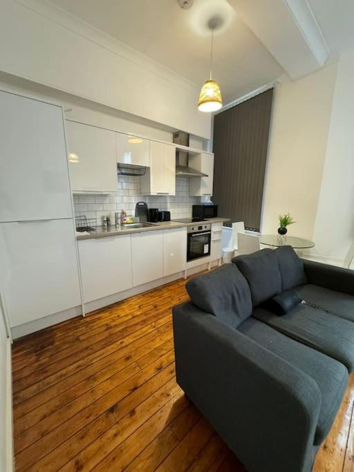 شقة Sleep 6 -Sheffield-George Street Gs202 المظهر الخارجي الصورة